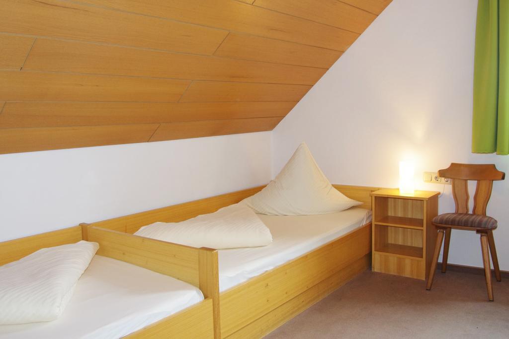 Hotel Loewenhof Krumbach Pokoj fotografie