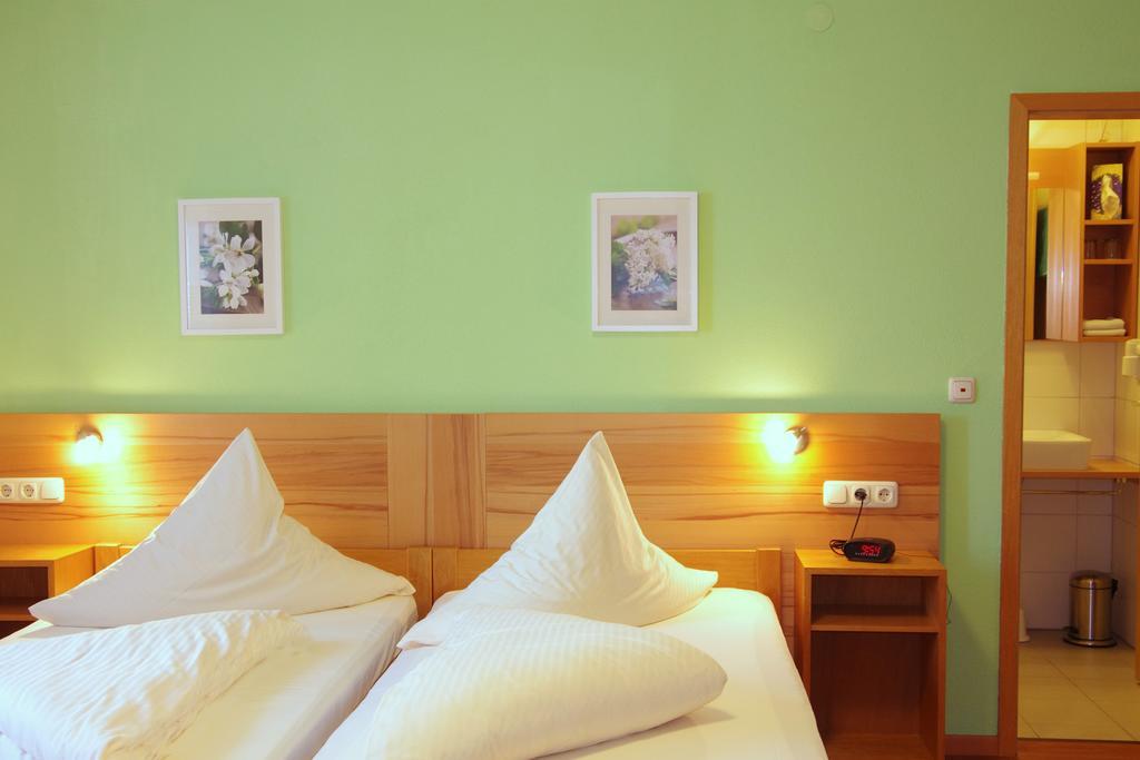 Hotel Loewenhof Krumbach Pokoj fotografie